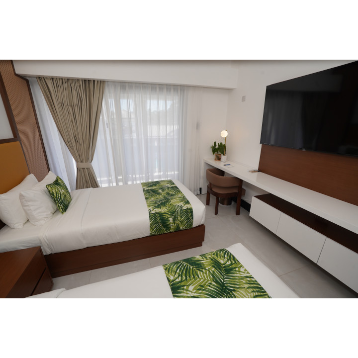 Studio Twin (Pool View)