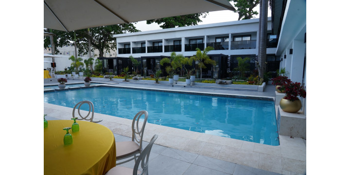 Poolside Service